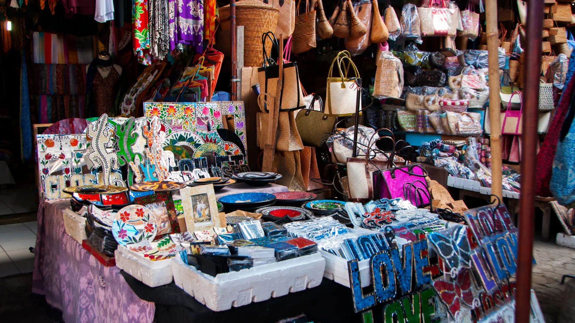 Local markets near Ben & B Villa in Kuta Utara, Bali